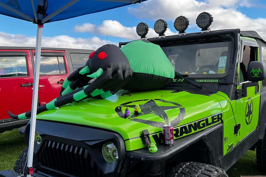 A decorated Jeep Wrangler at the winery's trunk-or-treat