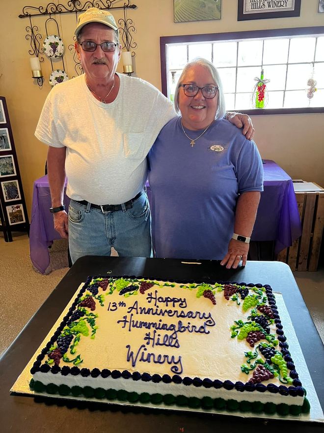 Ken and Kimm Schick with the winery's 13th anniversary cake